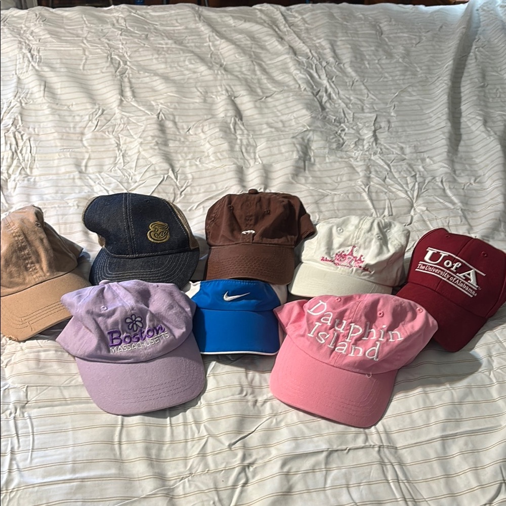 Lot of assorted of assorted hats